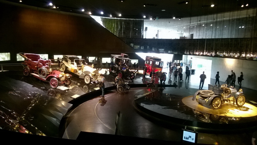 в музее Mercedes-Benz
